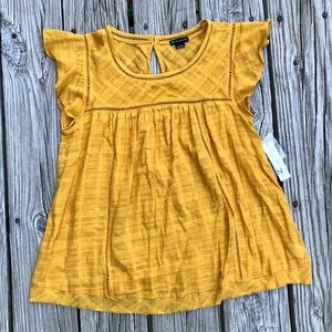 NEW Ladies NEW DIRECTIONS Mustard Yellow Tunic Flutter Sleeve Lightweight Top S